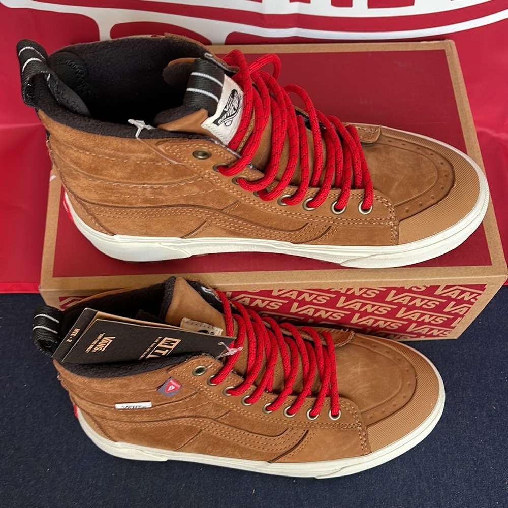 Vans Sk8-Hi Mte-2
Chipmunk/Marshmallow
VN0007NKGWU
Men’s boots - sneakers - Picture 5 of 16